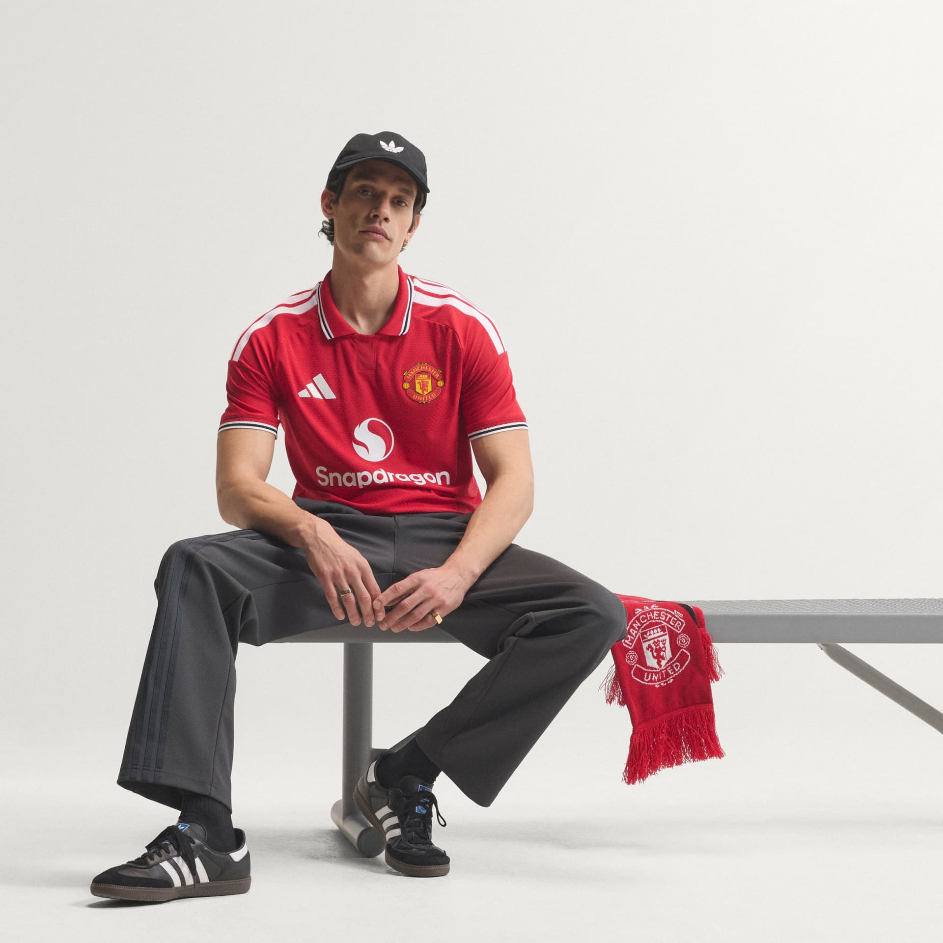 Manchester United 25/26 Away Jersey alternate